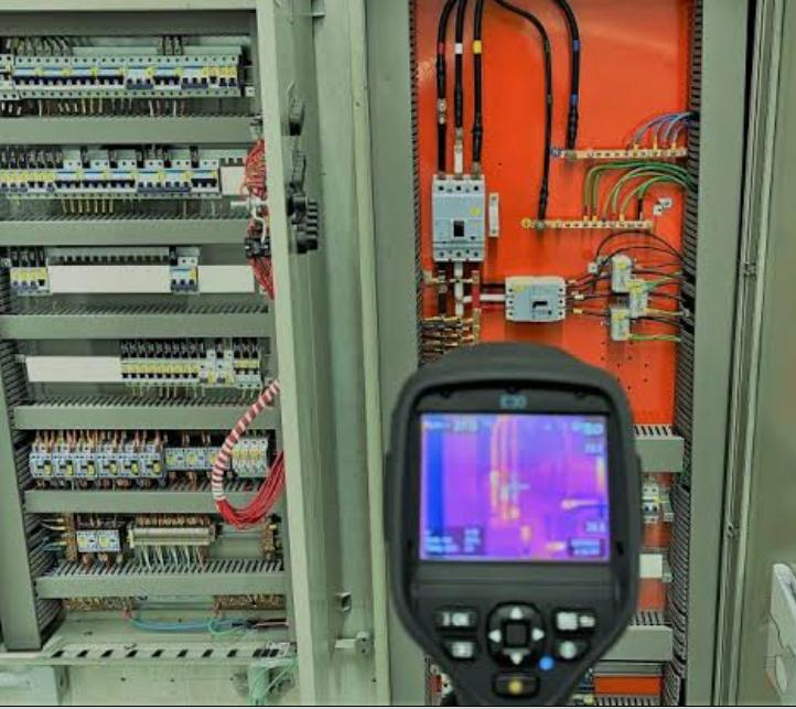 Inspeção termográfica em painel elétrico
